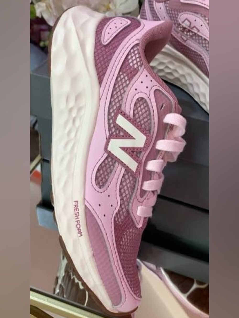 New Balance Fresh Foam Arishi v4 Tiralux Running Trainer Rose/Sea Salt WARIS7AU